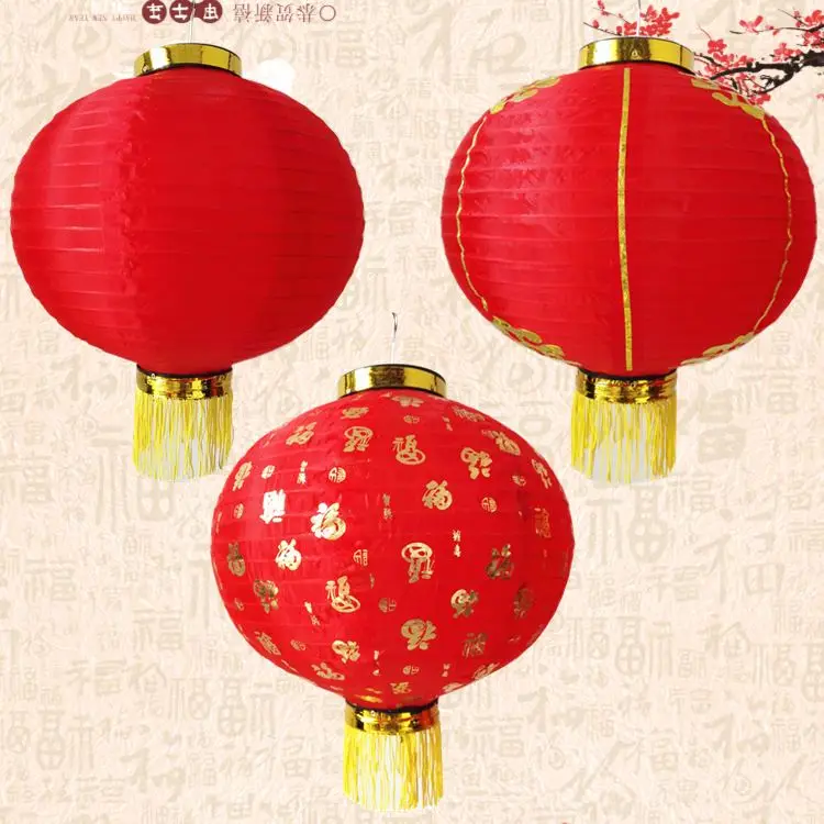 Traditional Chinese Outdoor Red Lantern New Year Decoration