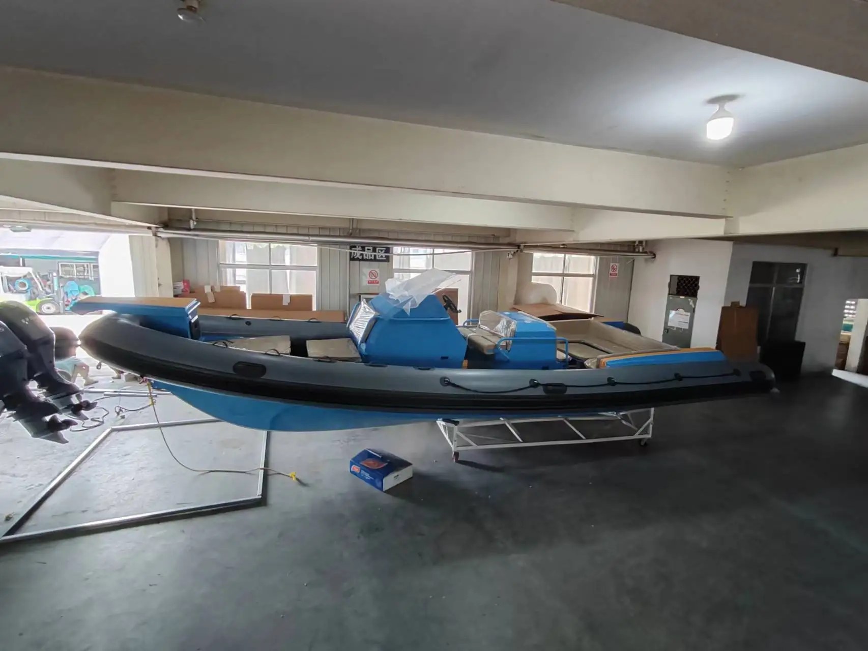 New fashion Factory RIB860 Heavy Duty 12 people Aluminum Hull PVC/Hypalon RIB Boat With Sunshade Console and   motor