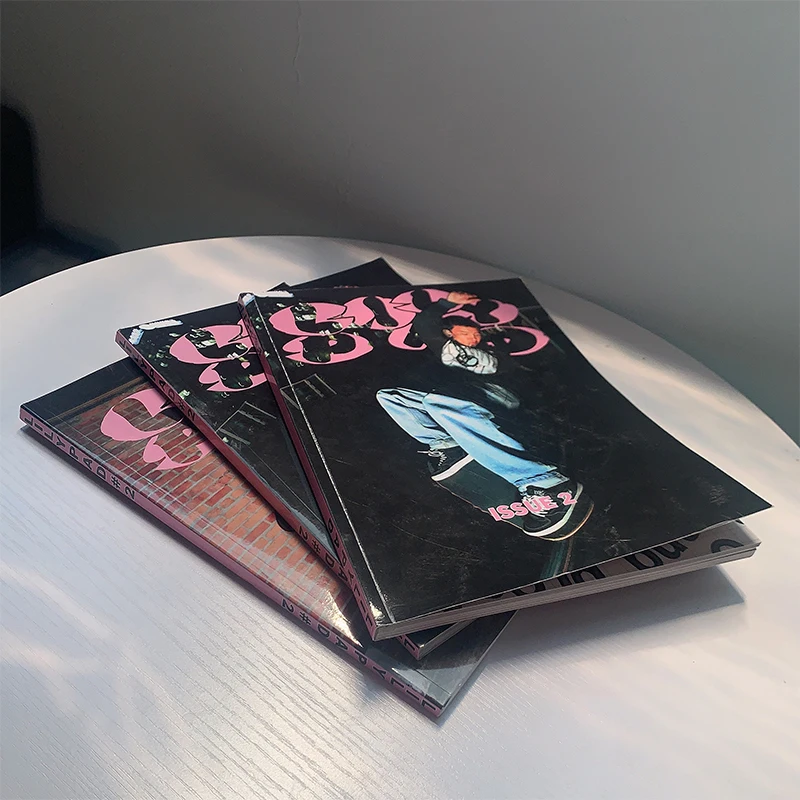 Well Designed High Quality Pamphlet Brochure Magazine Catalogue Full Color Cheap Vogue Magazine Printing