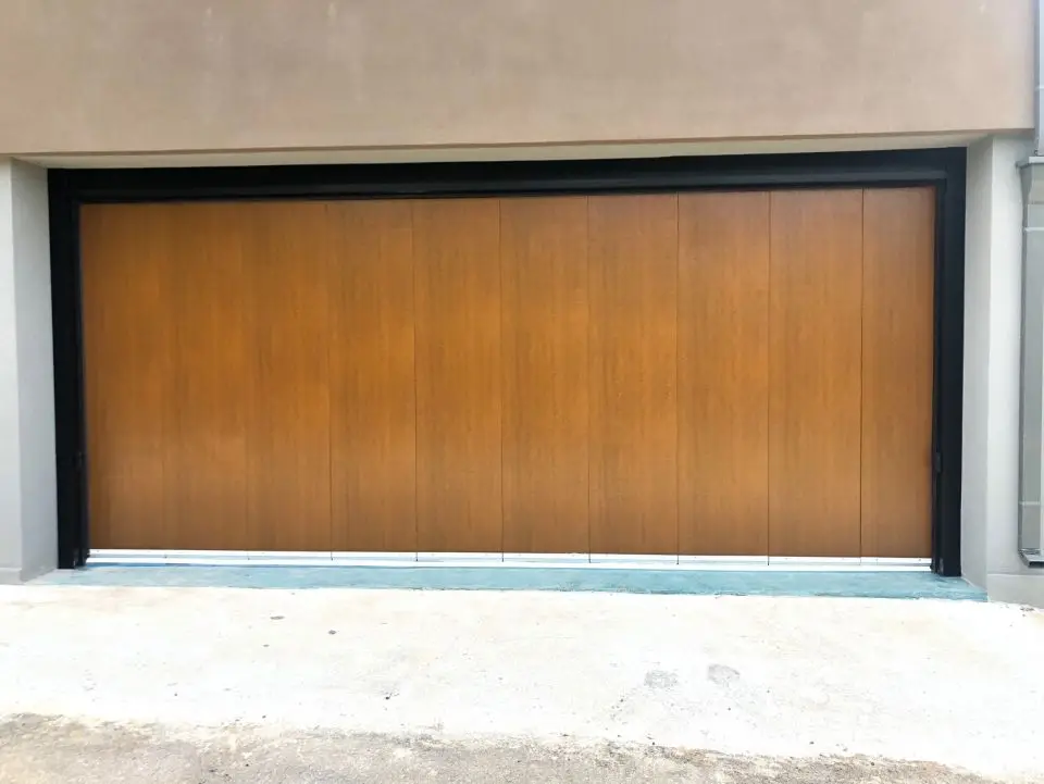 horizontal sliding door mechanism garage door