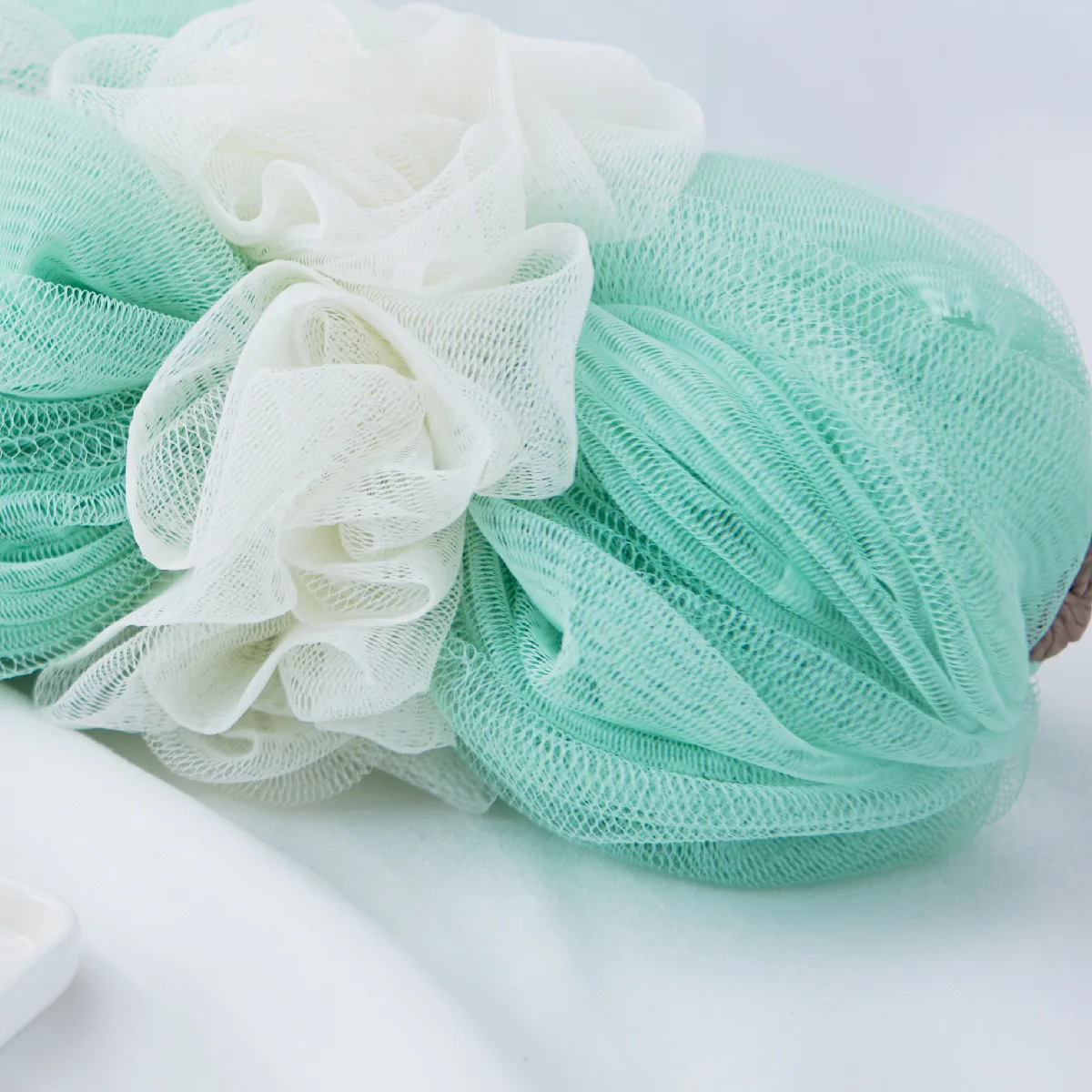 120g Skin Exfoliating Soft Shower Bouquet Loofah Strong Net Scrubbing Long Shower Sponge Bath Sponge