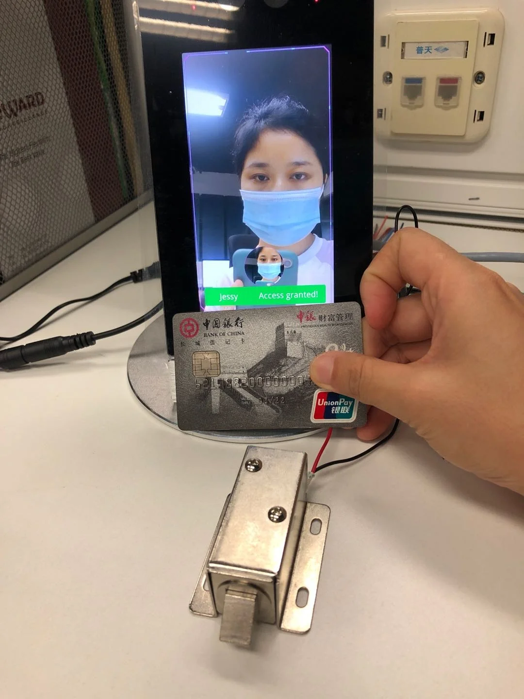 5 inch Plastic Face Recognition Camera with NFC card reader 13.56MHZ for access control