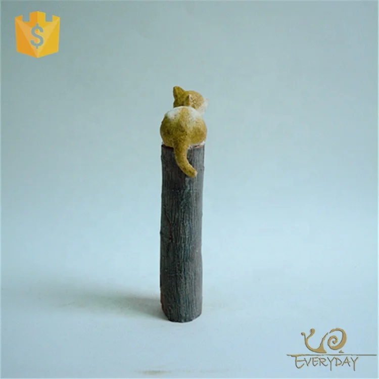 Z09814A New Products China Factory Unique Handicrafts Resin Cat Figurines