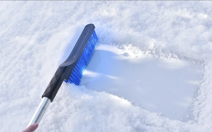 Hot Selling Extended Snow Sweeping Brush Glass  Clearing Shovel Ice Adjustable Snow Removal Shovel