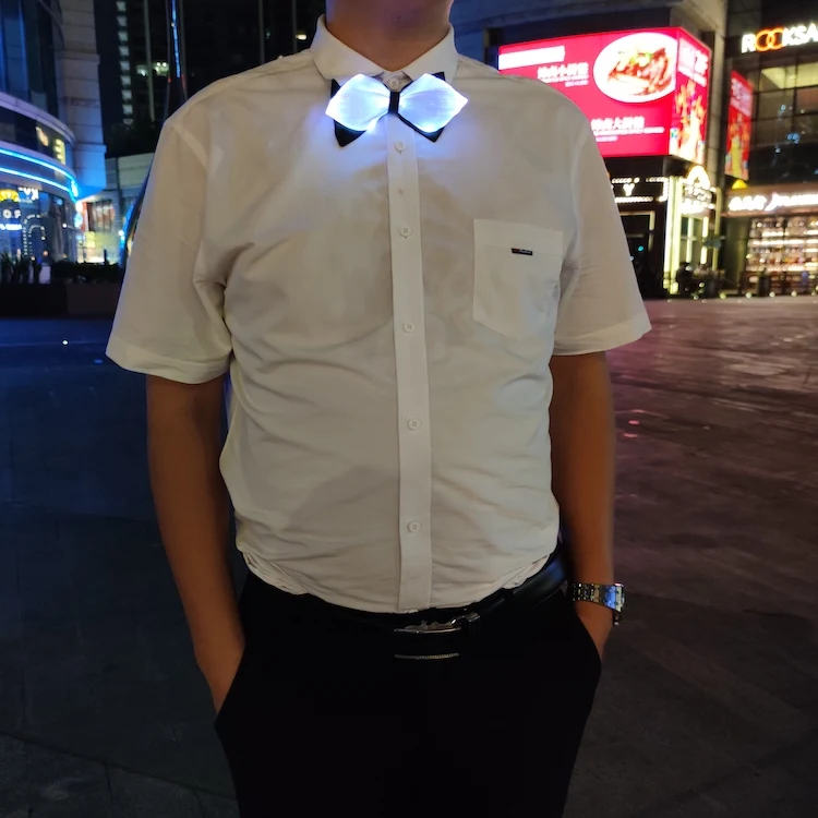 Light Up Bow Tie 7 Glow Colors LED Bowties White Fiber Optic Glow Neck Tie Christmas New Year Halloween Valentine Rave Music