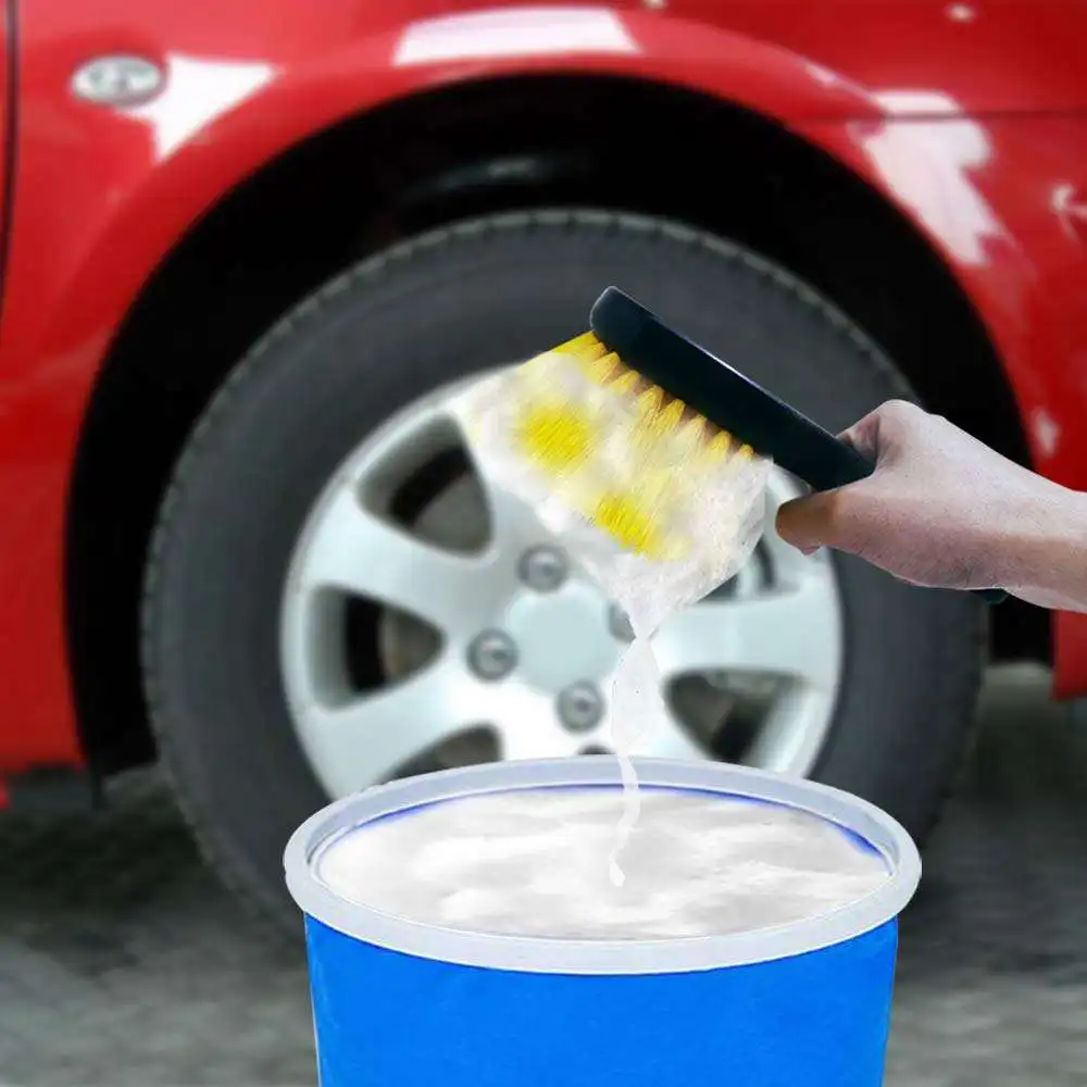 Wholesale Short Handle Bristle Car Wash Brush Cleaning Auto Wheel & Tire Cleaning Brush for Easy Scrubbing