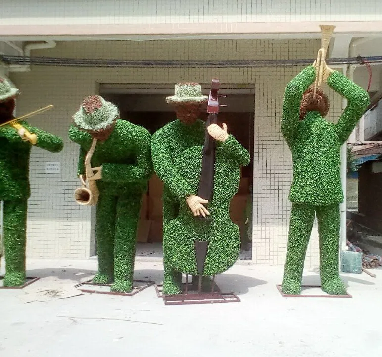 ARTIFICIAL TOPIARY FIGURE  faux boxwood character 8 feet height MUSIC TEAM customized garden decoration for wholesale