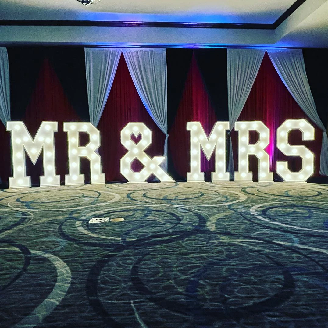 Winbo Manufacturer 3ft 4ft 5ft Customized Waterproof Giant Light Up Letters NO MOQ Marquee Numbers