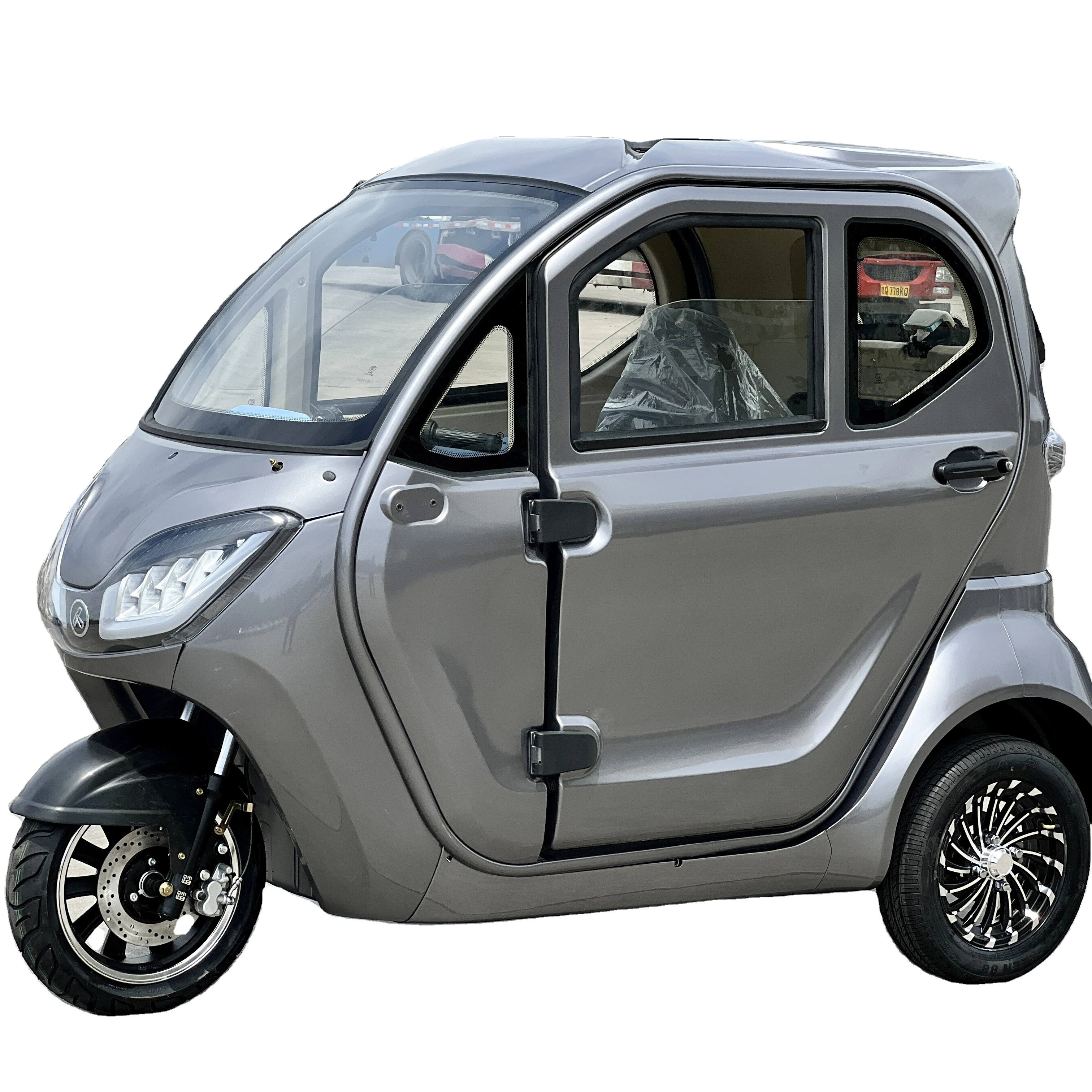 Hai Bao electric tricycle which is perfect for city travel and designed to provide a smooth, eco-friendly journey