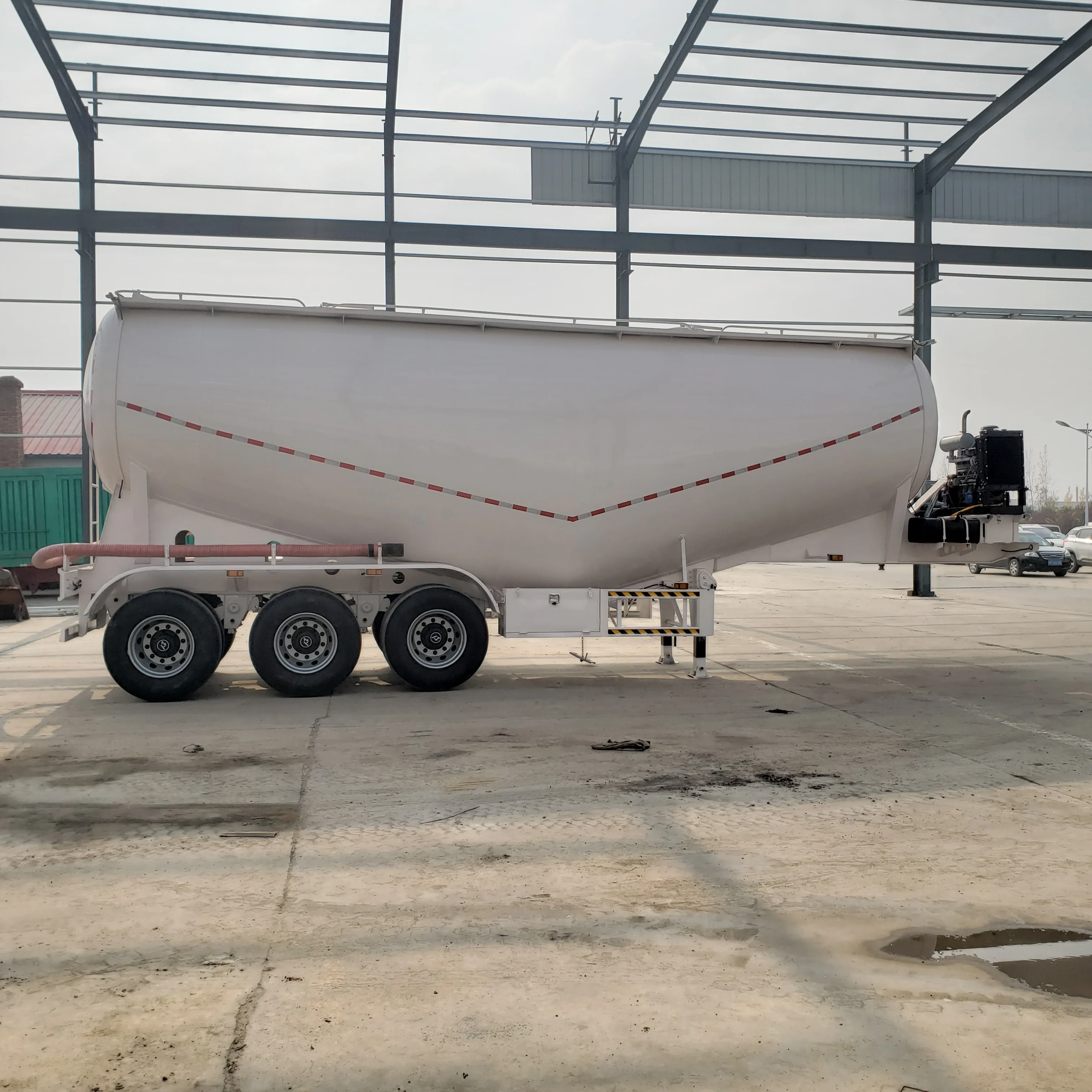 45 Cubic Meter Cement Tanker Cementing 2 Axle 50Ton Bulk Cement Tanker Bulker Silo Semi Trailer