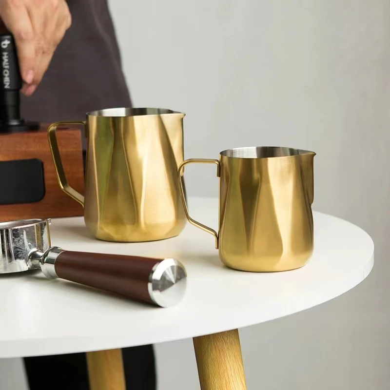 2024 latest hot sale Milk Frothing Pitcher Irregular Edge Design Stainless Steel Milk Frothing Cup 350/600ml