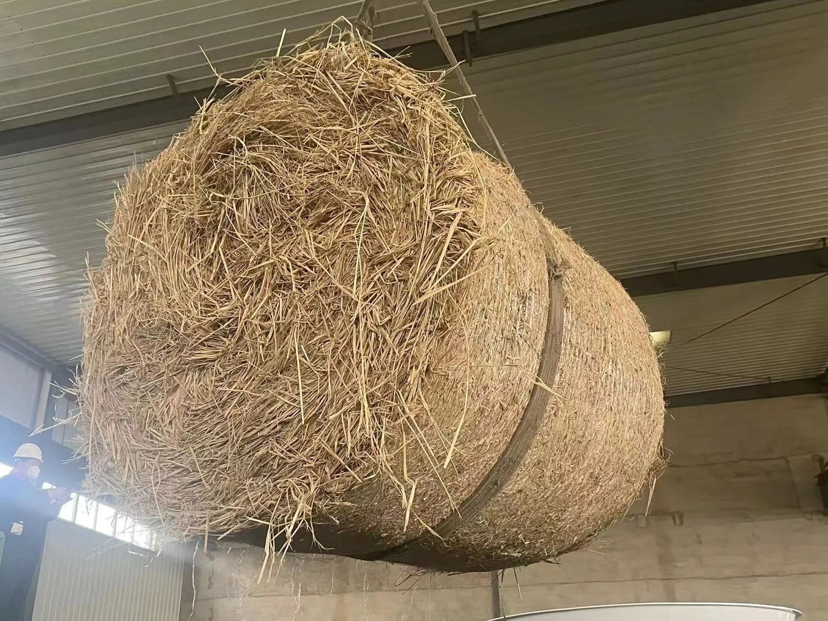 Straw bale crusher: an important tool to improve feed processing efficiencyStraw bale crusher