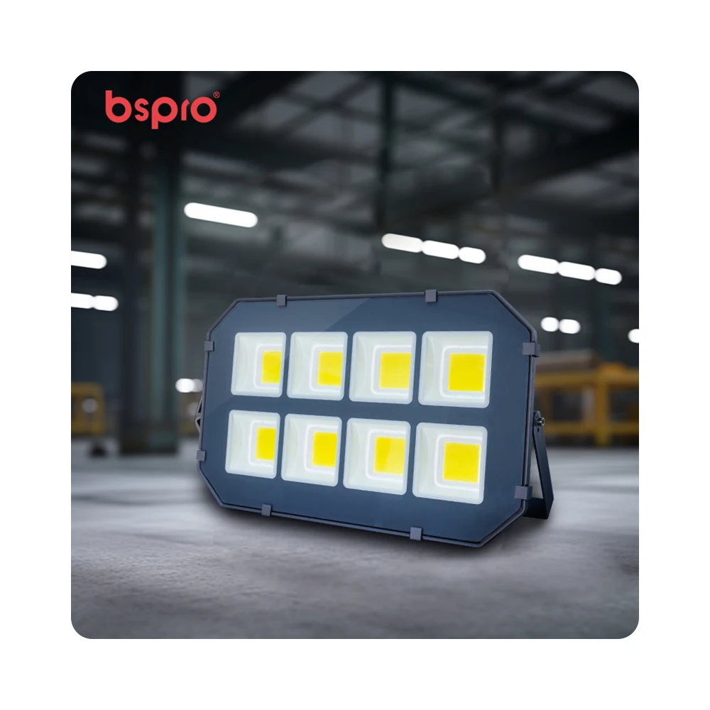 Universal Compatibility Lap Dryden-2 Outdoor Chain Light Fixture Electric  Led Flood light With Hight lumen 300W 18000Lm
