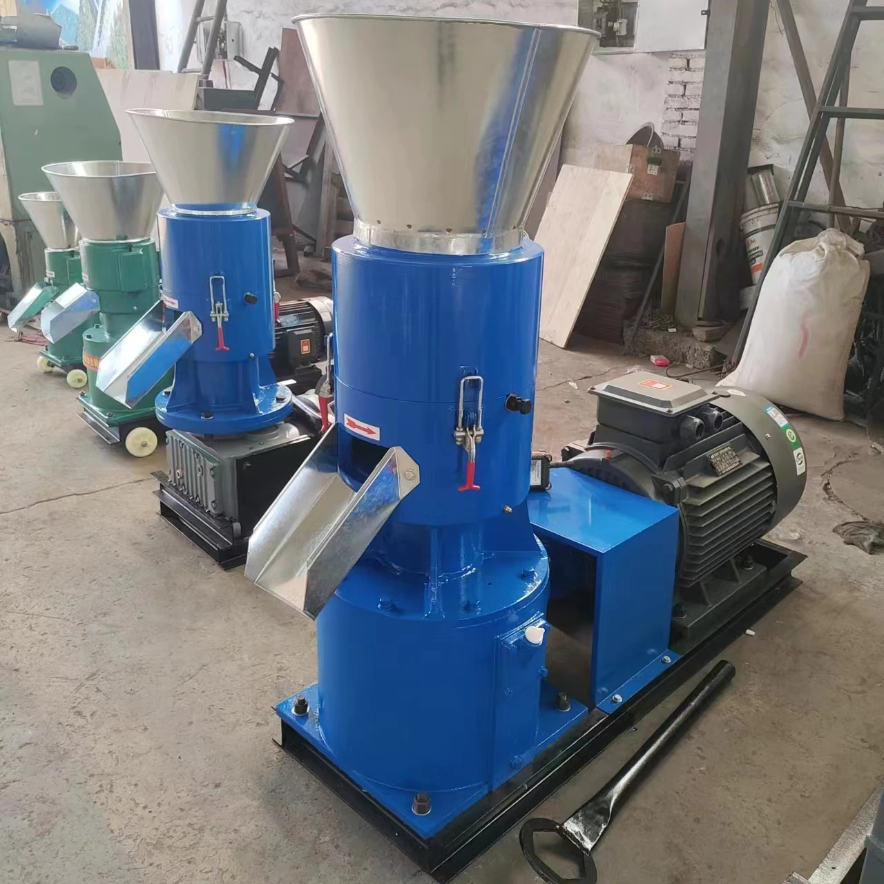 30kw Poultry Feed Machine Feed Granulator Animal Feed Pellet Machine