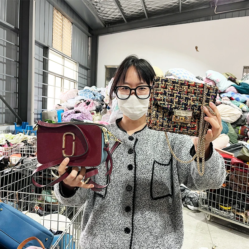China factory wholesale bulk stock mixed box bales high quality big handbags for women