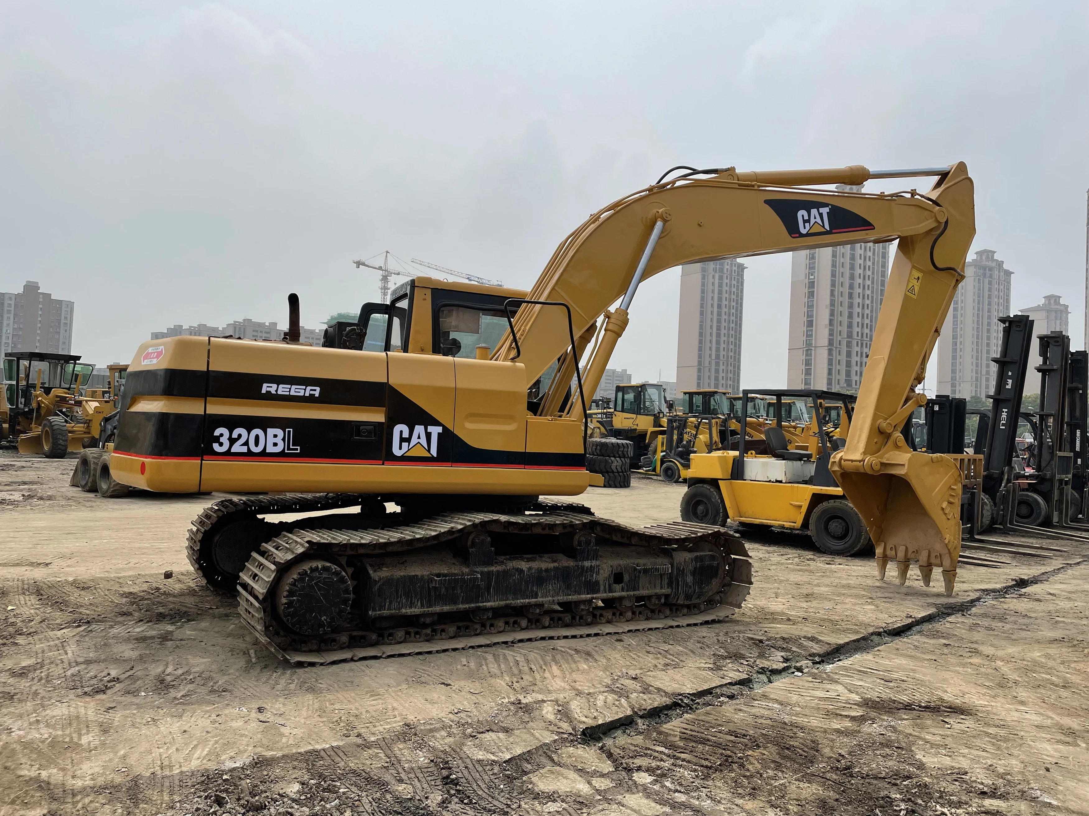 second hand Japanese original caterpillar caterpillar320BL caterpillar320b caterpillar320 CAT 320 20tons 20ton 20 ton excavator