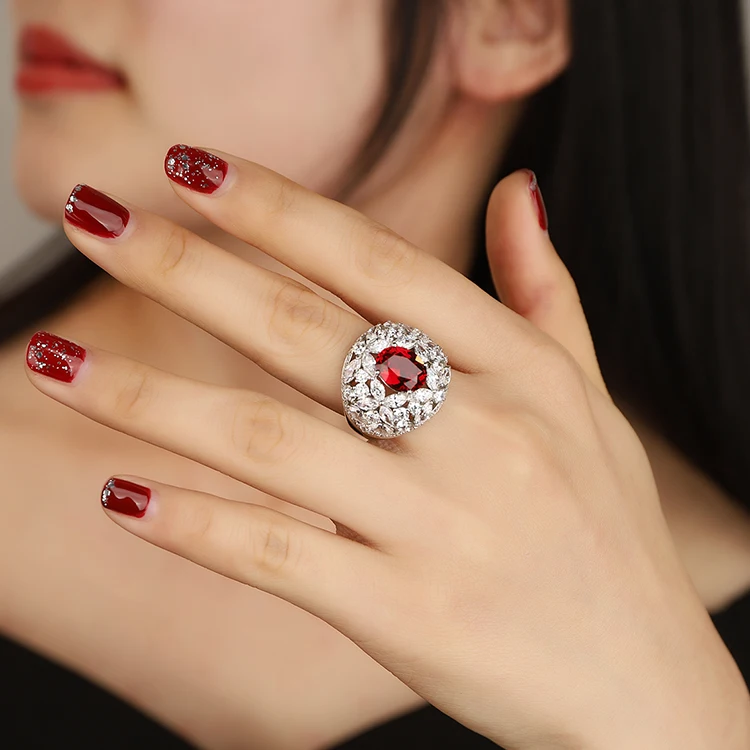 Beautiful White Gold Plated 925 Silver 8*10mm Oval Lab Grown Ruby Diamond Ring For Woman