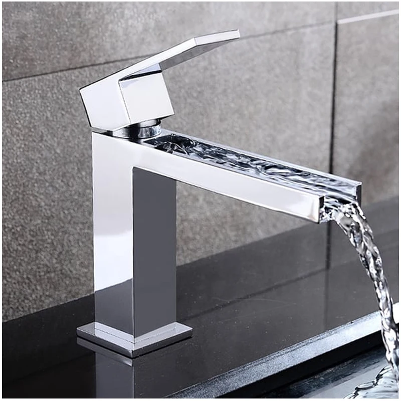Deck mounted hot and cold water mixer luxurious wash hand basin faucet