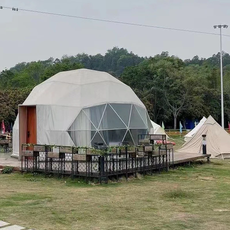 Factory Price Luxury Hotel Resort  Camping Pvc Igloo Geodesic Outdoor Tents