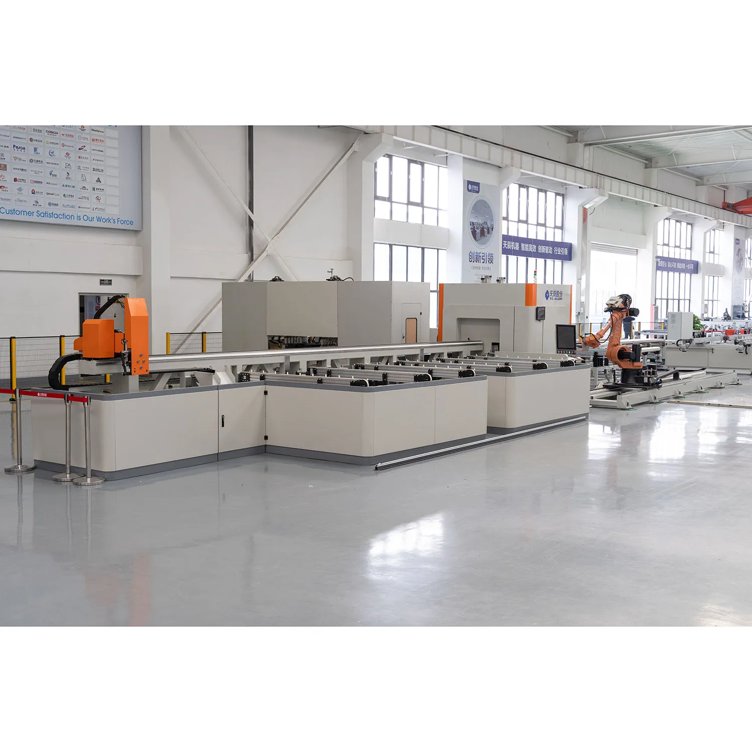 Window Door Production Line Aluminum Automatic Cutting Saw Center