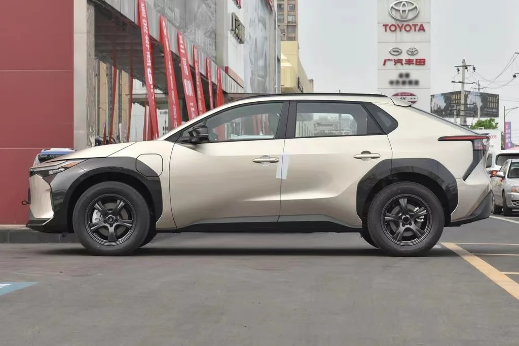 Продажа подержанных автомобилей 2023 Toyota BZ4X PRO EV car 4 колеса дальнего хода 615 км новые электрические Пассажирские автомобили