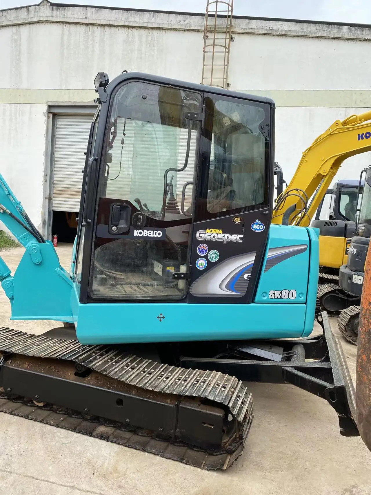 Best sale construction machine used crawler excavator Kobelco sk60 in good condition hydraulic digger good price for sale