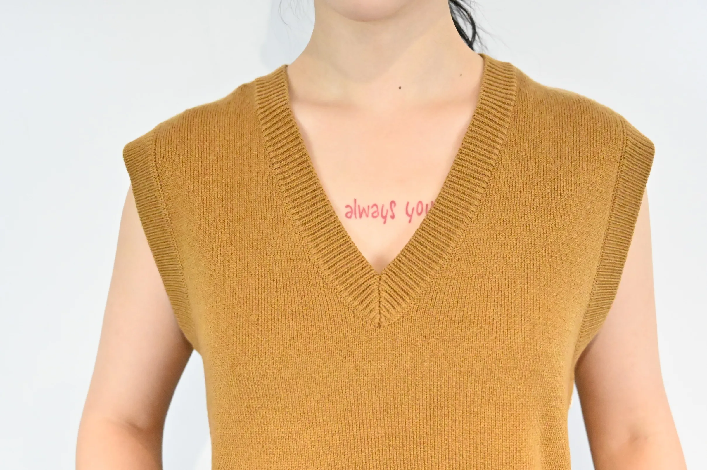 Woolen Custom Winter Knit Vest Sweater Women V Neck Irregular Bottom Designed Sexy Sleeveless Sweater Vest