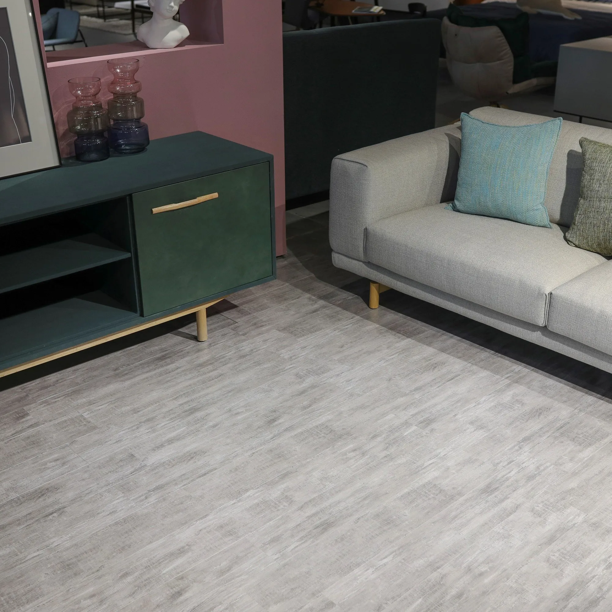 New Design PVC Floor Sticker Self Adhesive Tiles Wood Grain Lvt Luxury Vinyl Tile Water Based Glue PVC Sheet Plastic Flooring