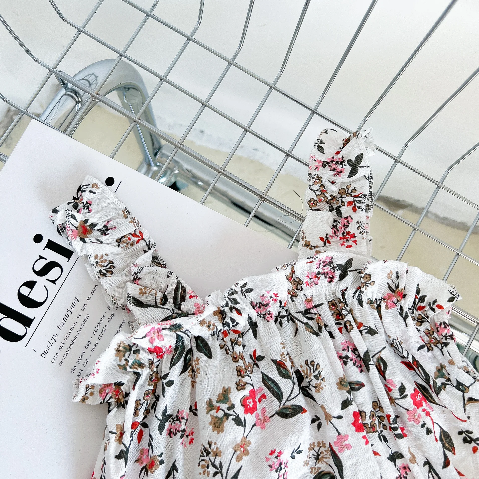 Summer ins hottest boutique cute infant baby jumpsuit Online store high quality newborn girl strap flower sweet retro rompers