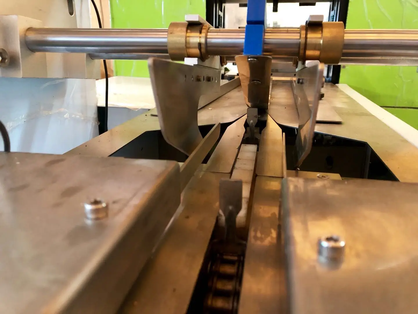 automatic pillow flow food meat Packing Machine Line Price For Arabic Big Bread Hamburg Toast Baguette Bakery Cake Pie