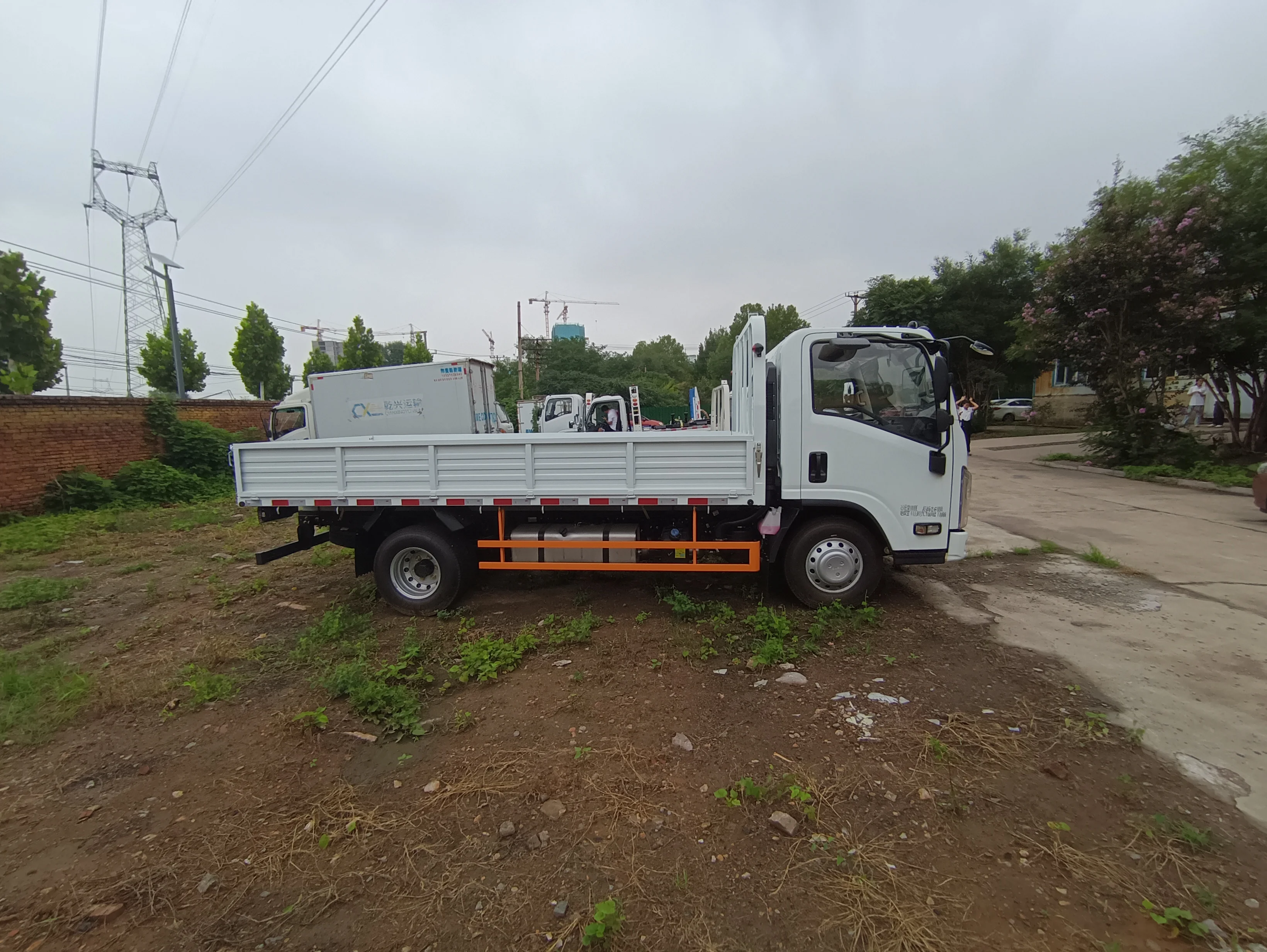 Isuzu flatbed commercial vehicle in stock
