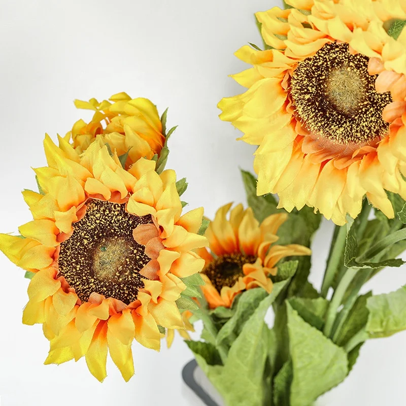 Artificial Sunflowers Single Stem Yellow Silk Flower Bouquet Artificial Sunflowers For Indoor and Outdoors Decor