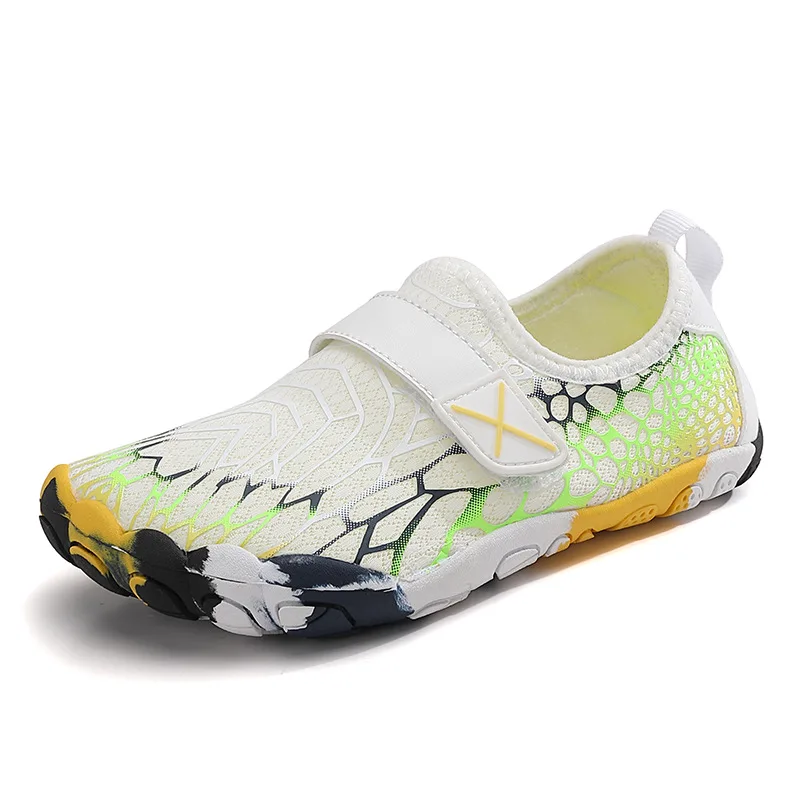 Wholesale cheap cartoon children  elastic wading shoes fashion swimming barefoot Water shoes kids upstream shoes