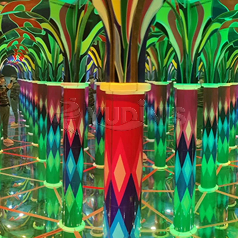 2024 New Design Customized Indoor Playground Equipment Amusement Park Rides Mirror Maze for Sale