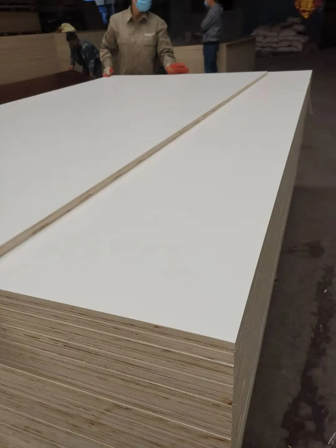 Melamine Laminated marine Plywood furniture grade melamine board 18mm plywood white melamine