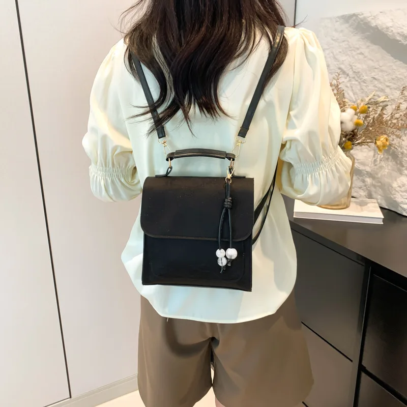 Simple and stylish backpacks, small portable schoolbags, fashion travel backpacks