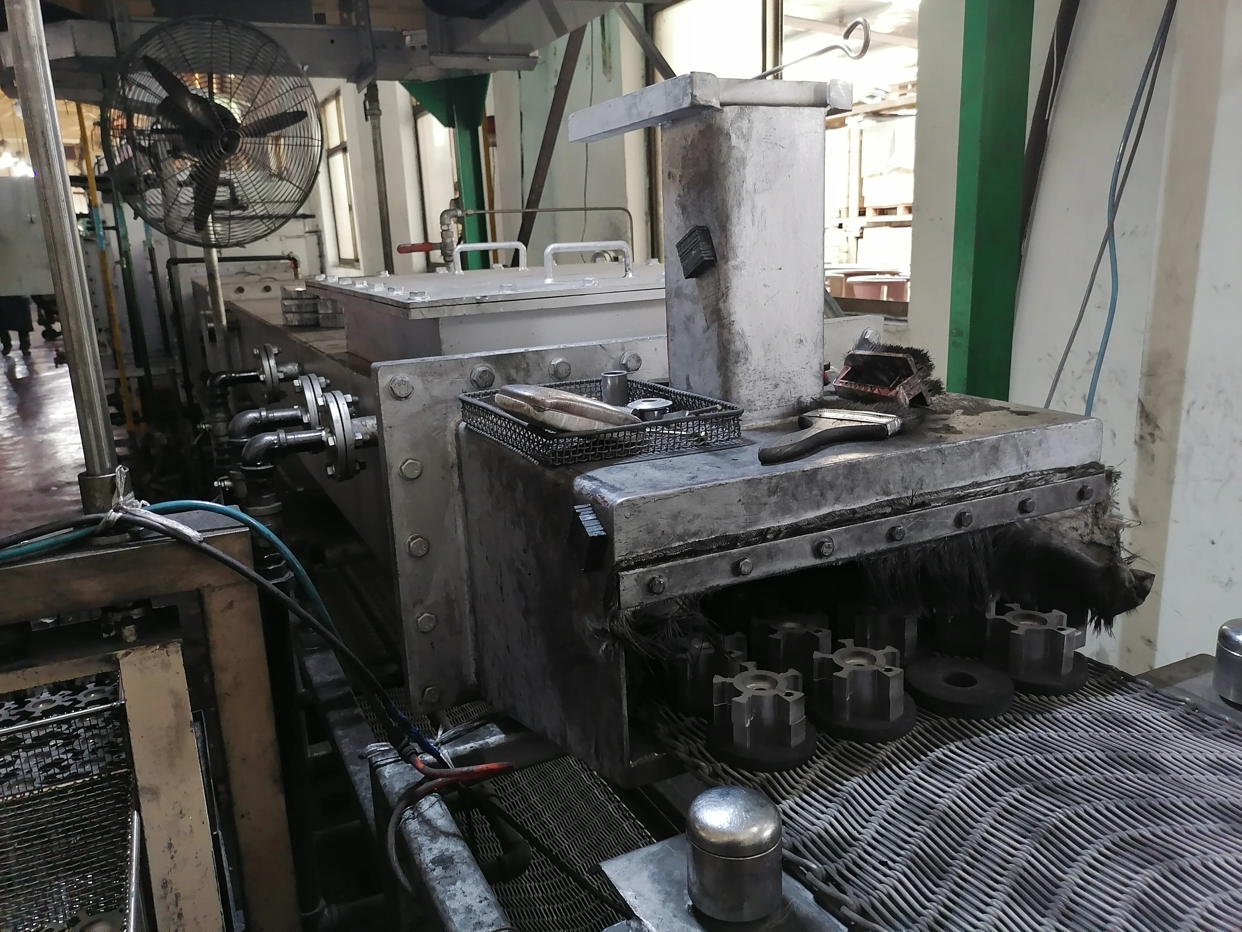 mesh belt sintering furnace