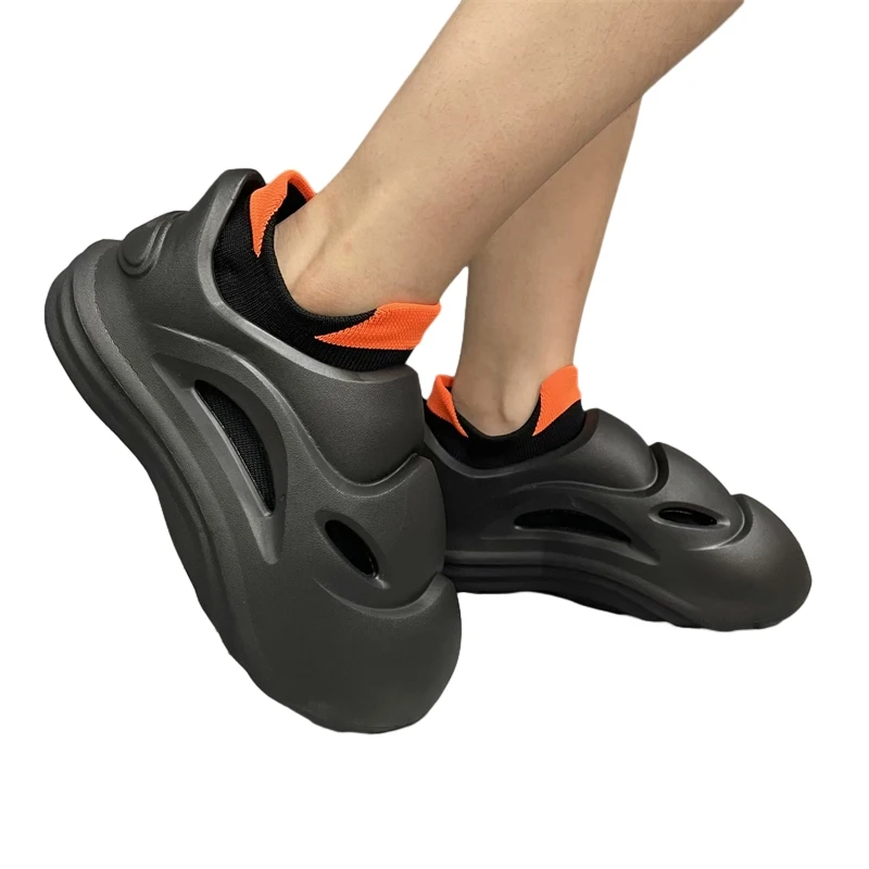 Wholesale EVA slippers for men casual slip on mens sandals beach summer clogs shoes with socks for Women