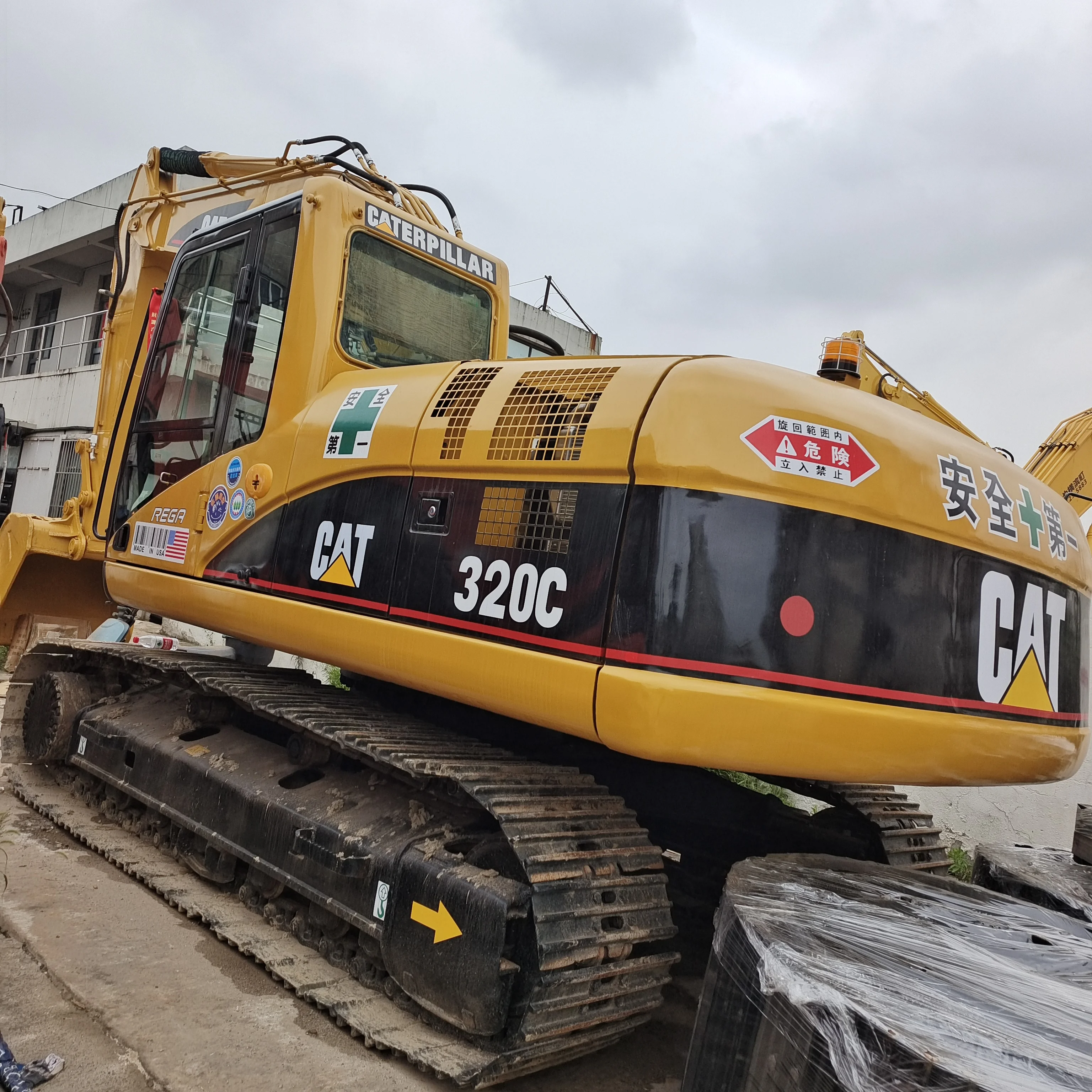 Wholesale Price Japan 320C Used Caterpillar Excavator Japanese Used Cat Excavator 320C For Sale