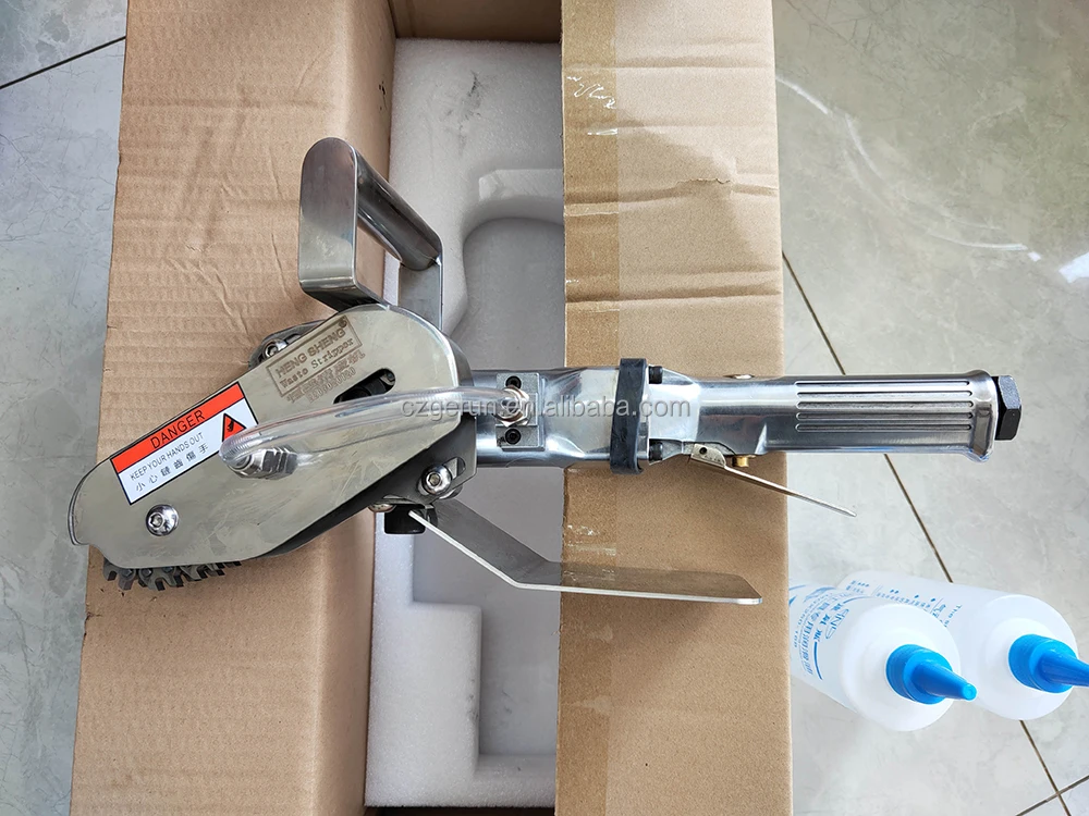 HOT SALE Best sells high speed corrugated cardboard carton box manual stripping machine for cleaning waste side in China