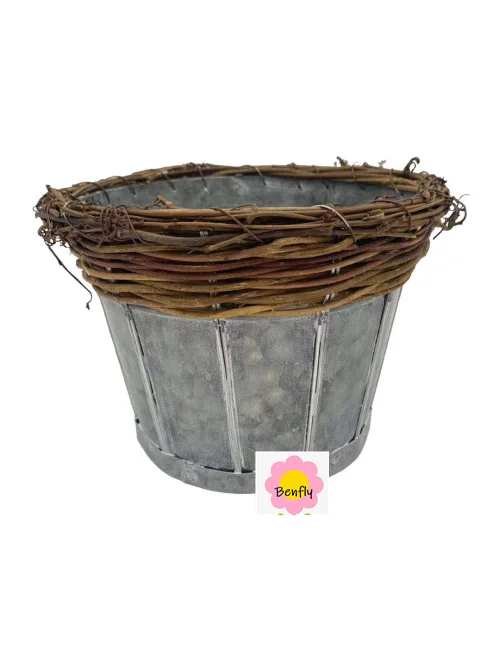 Wholesale   New  Metal  Garden Planter galvanized containers  For Garden Home decor