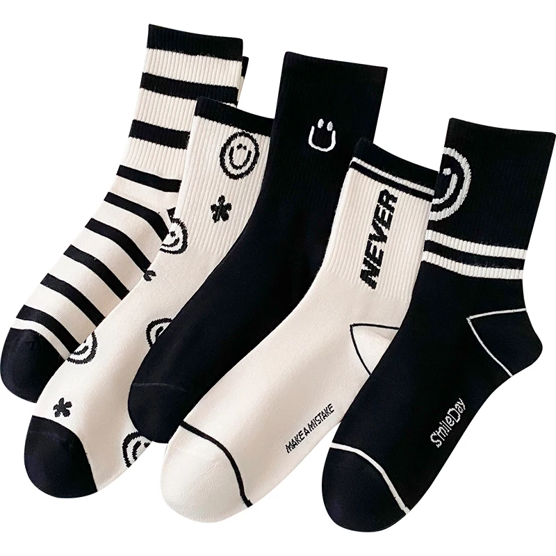 Best Sell fashion black white striped socks mid-calf length cotton teens girls street style socks