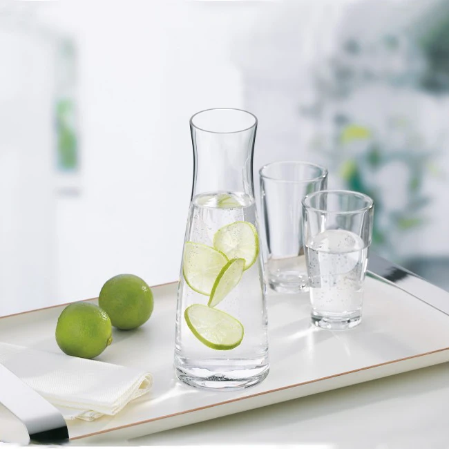 Pyrex glass water carafe