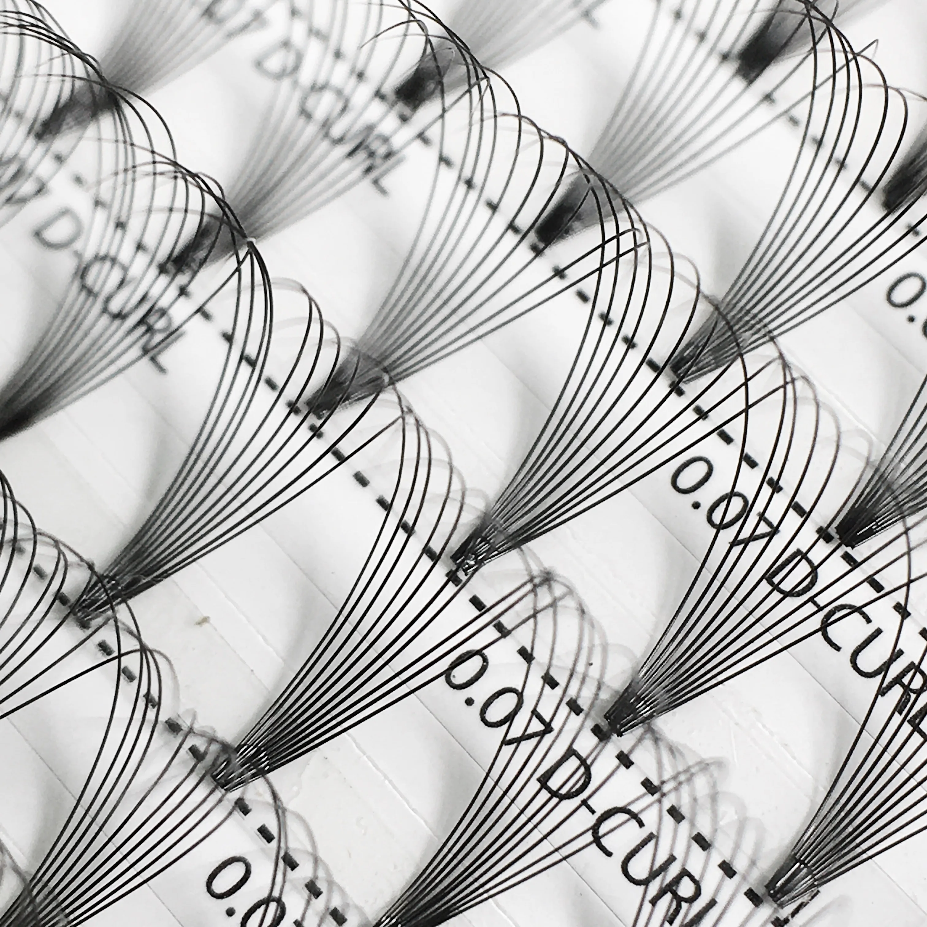 Comelylash wholesale price volume 6D eyelash extensions 100% handmade synthetic hair russian volume lashes