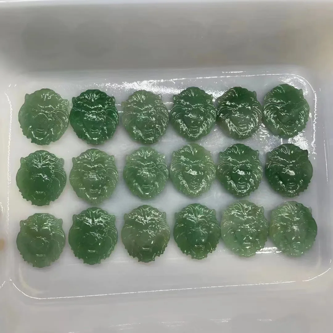 Wholesale natural crystal healing stone Carved Animal lion Carving Crafts quartz Green Aventurine lion