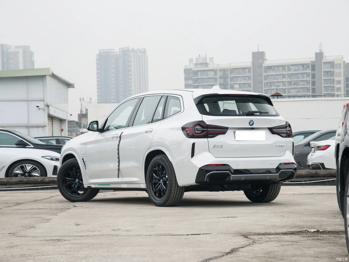 BMWs iX3 2024 2023 Electric Car Sport Part Factory Direct Supply New Energy Vehicles Automatic Electric Awd Car