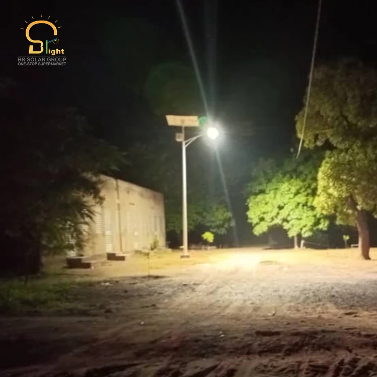 Hot sale Super brightness solar ip camera solar street light pole with light