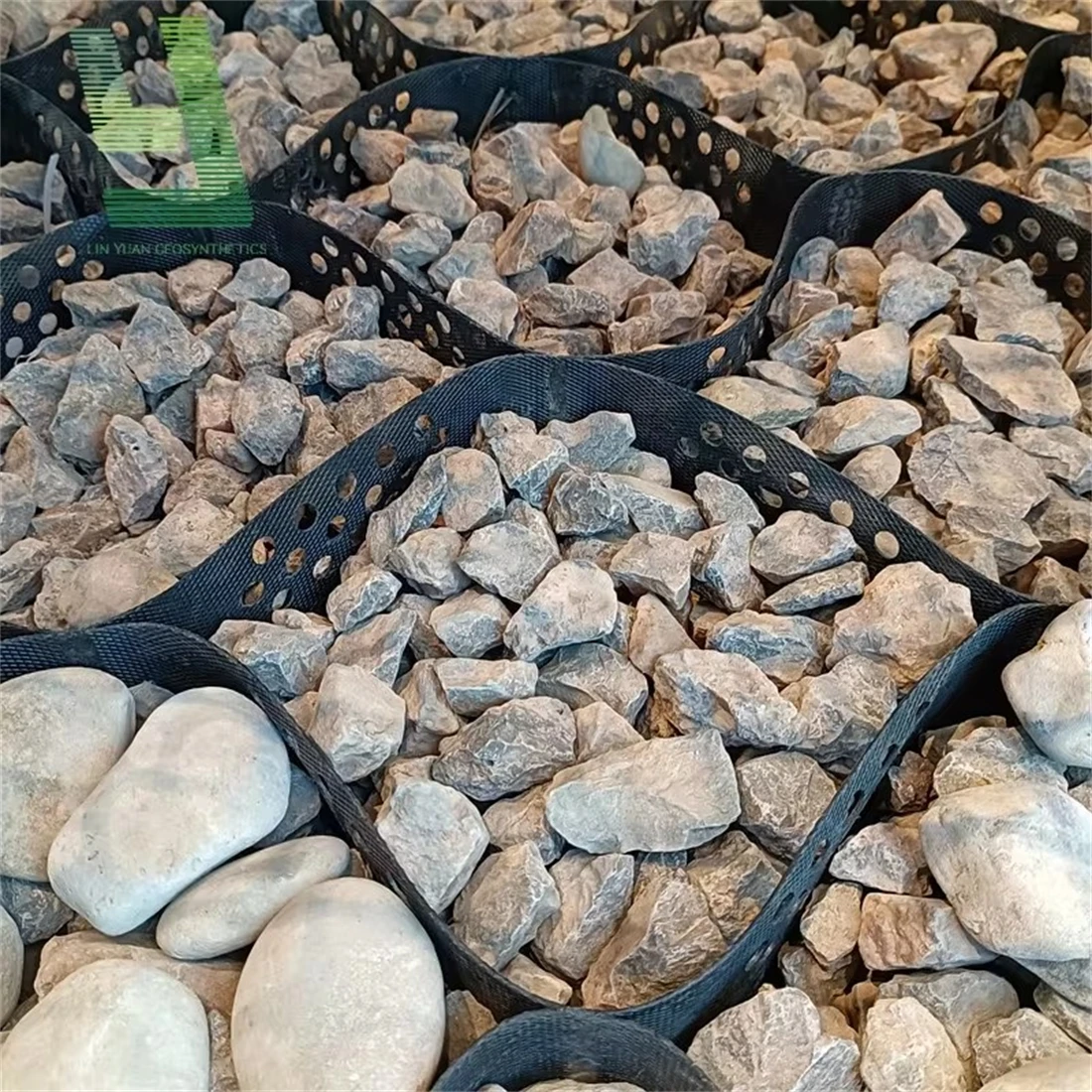 China factory price Geocell grids stabilize soil roadbed and protecting soil from wash away 50mm-300mm height HDPE geocells