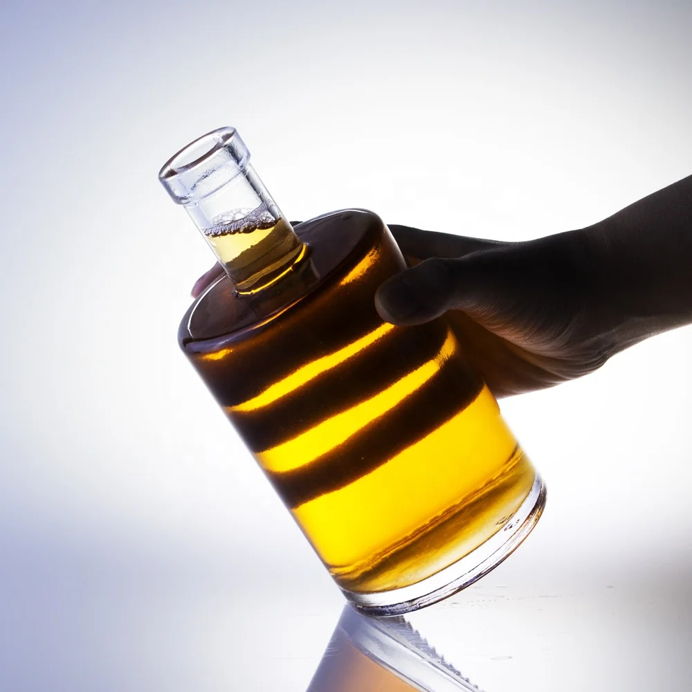 500 ml Liquor Empty Glass Bottle High White Material Glass Bottle For Rum Vodka Whisky