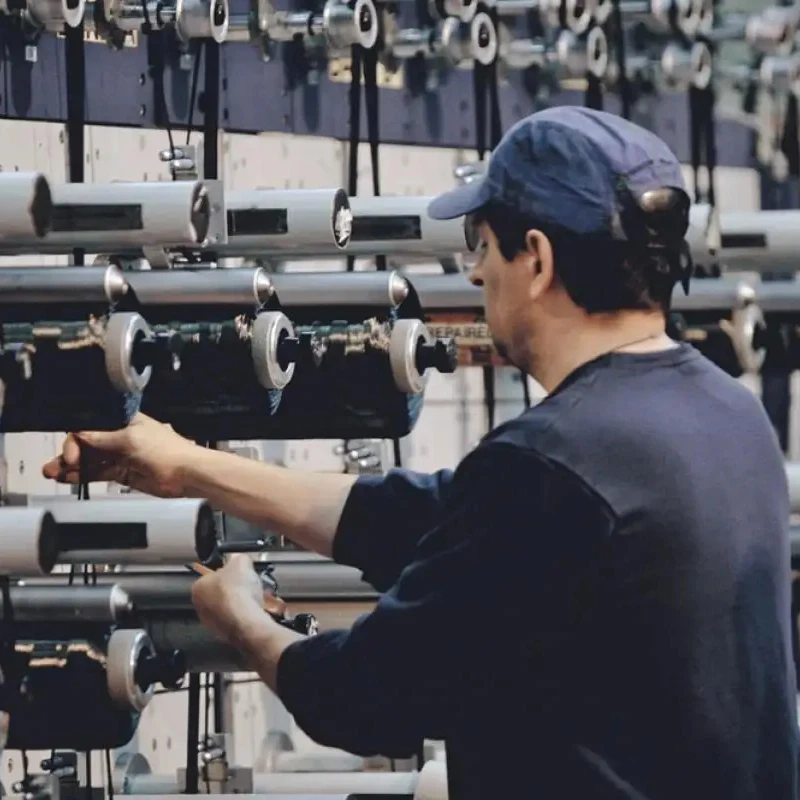 Anti Pilling Anti-Bacteria Carbon Filament Yarn OEM Custom Carbon Fiber Fabric 3K/6K/12K/24K Carbon Fiber Yarn